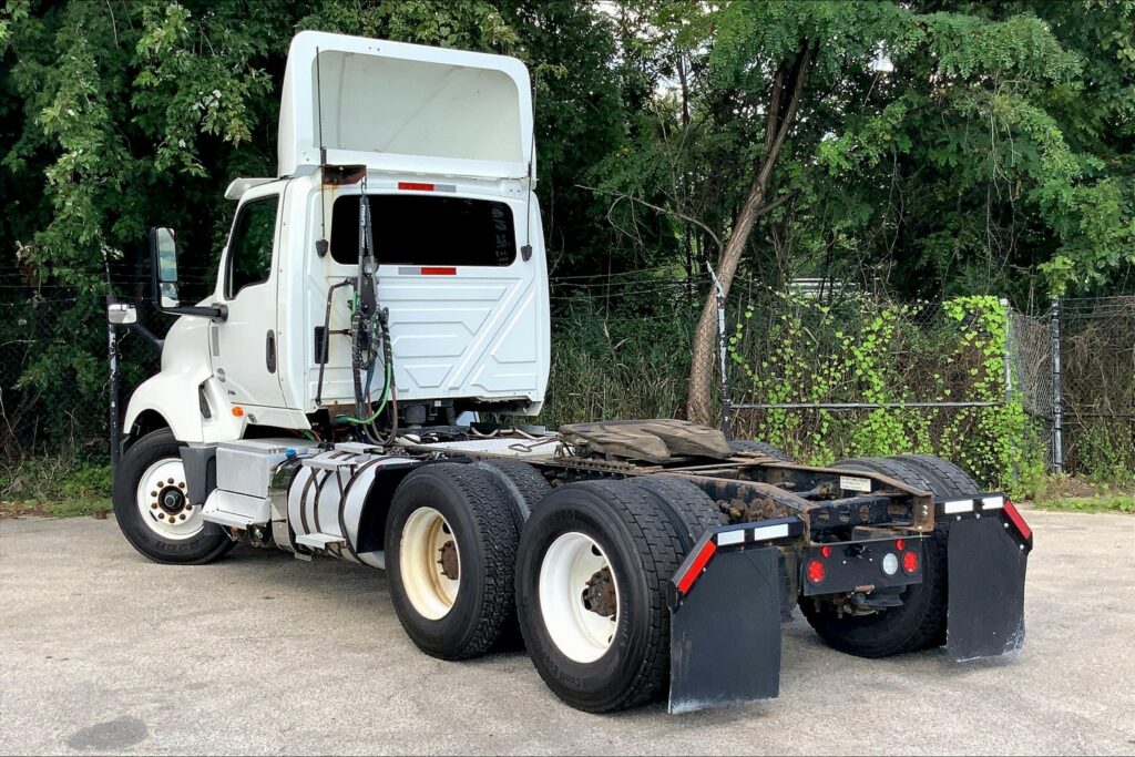 2019 INT LT625 6×4 Day Cab