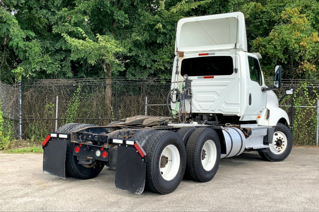 2019 INT LT625 6×4 Day Cab