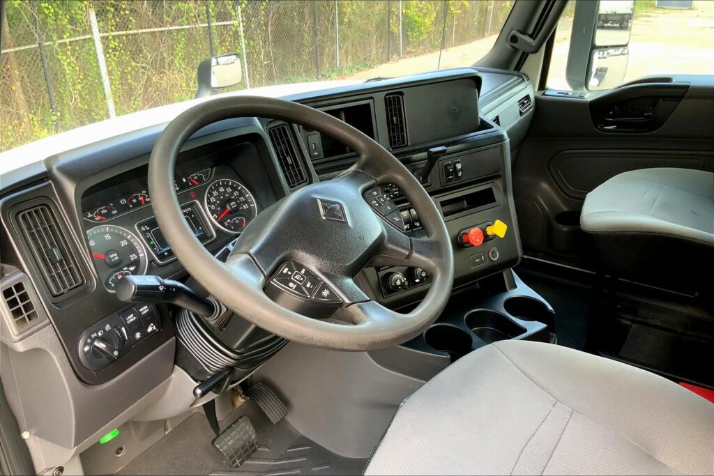 2019 INT LT625 6×4 Day Cab