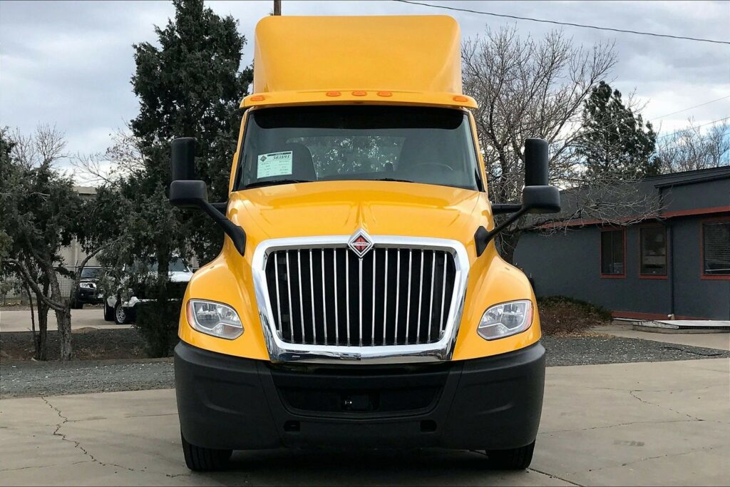 2019 INT LT625 6×4 Day Cab