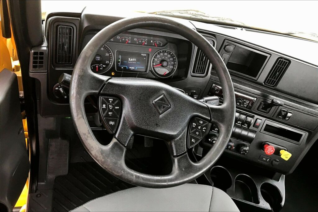 2019 INT LT625 6×4 Day Cab