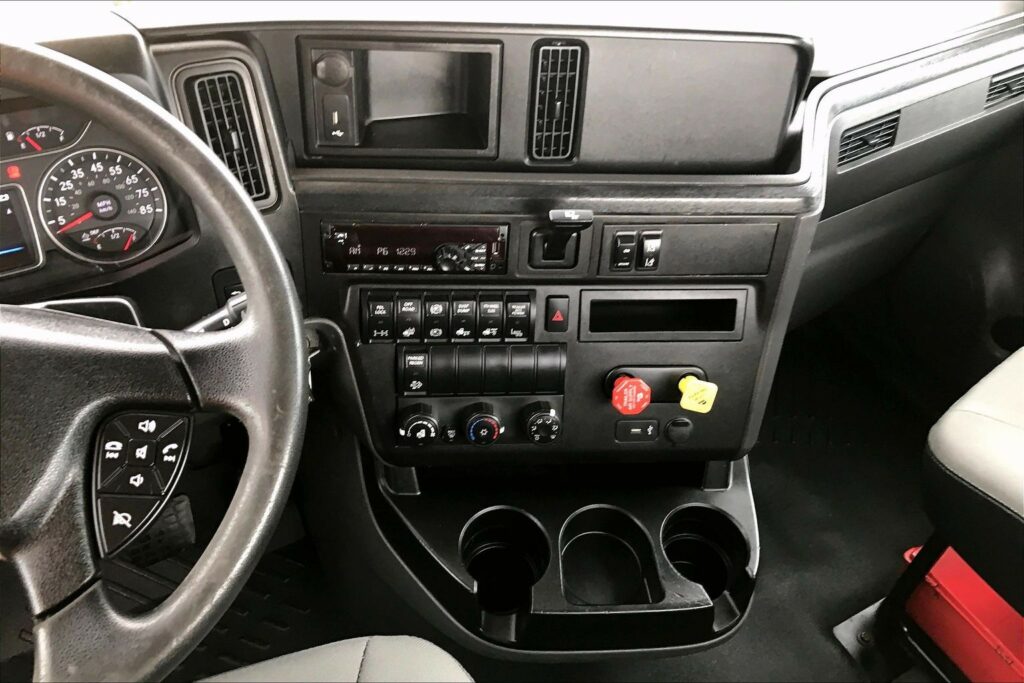 2019 INT LT625 6×4 Day Cab