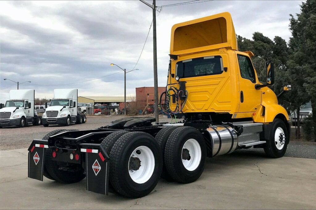 2019 INT LT625 6×4 Day Cab