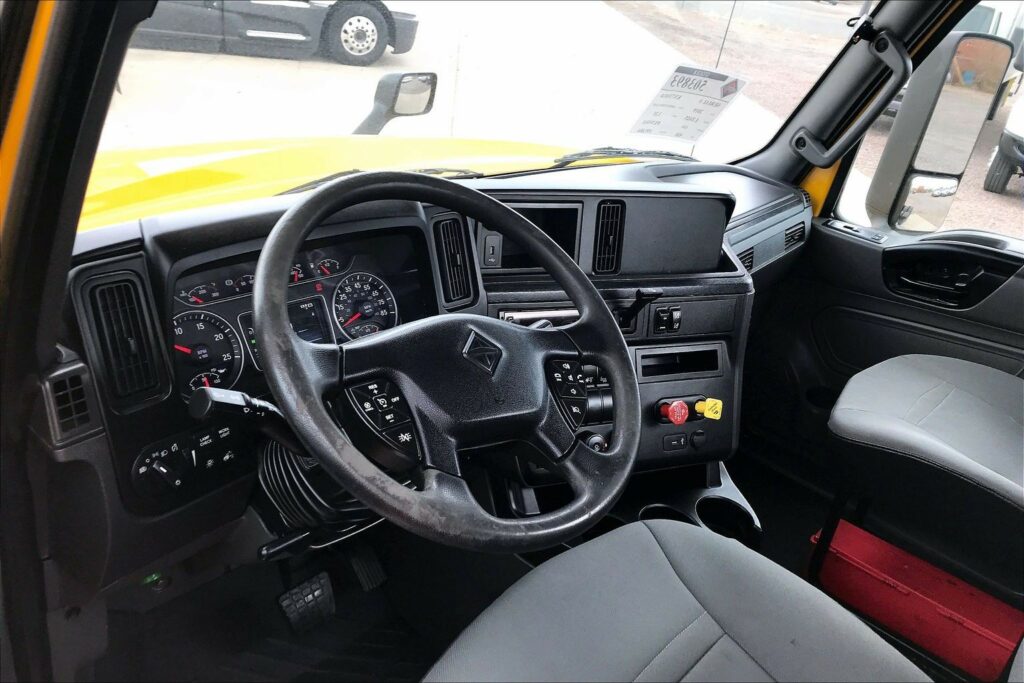 2019 INT LT625 6×4 Day Cab