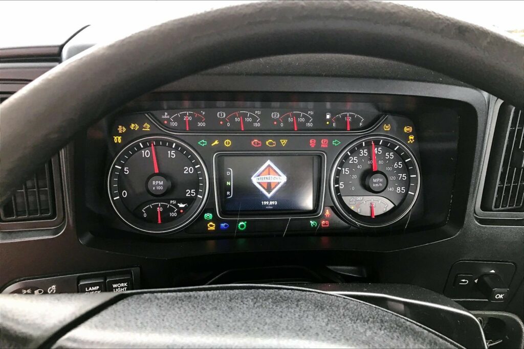 2019 INT LT625 6×4 Day Cab