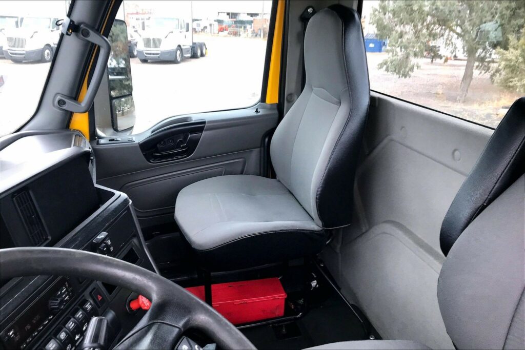 2019 INT LT625 6×4 Day Cab