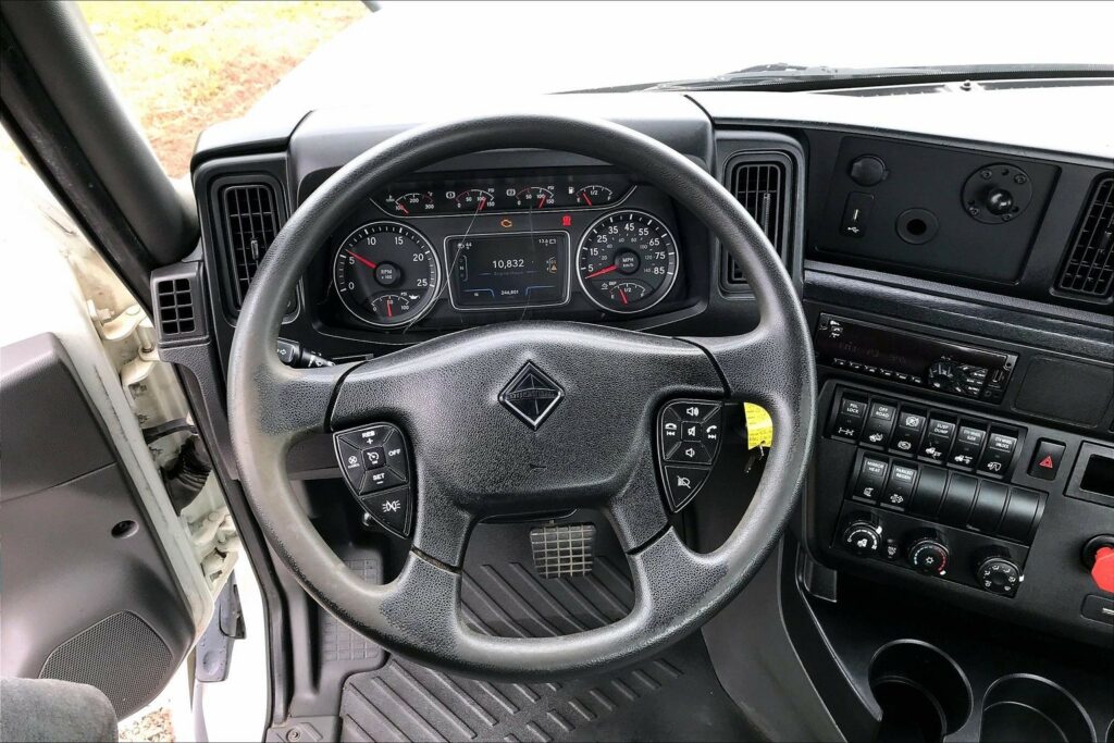 2021 INT LT625 6×4 Day Cab