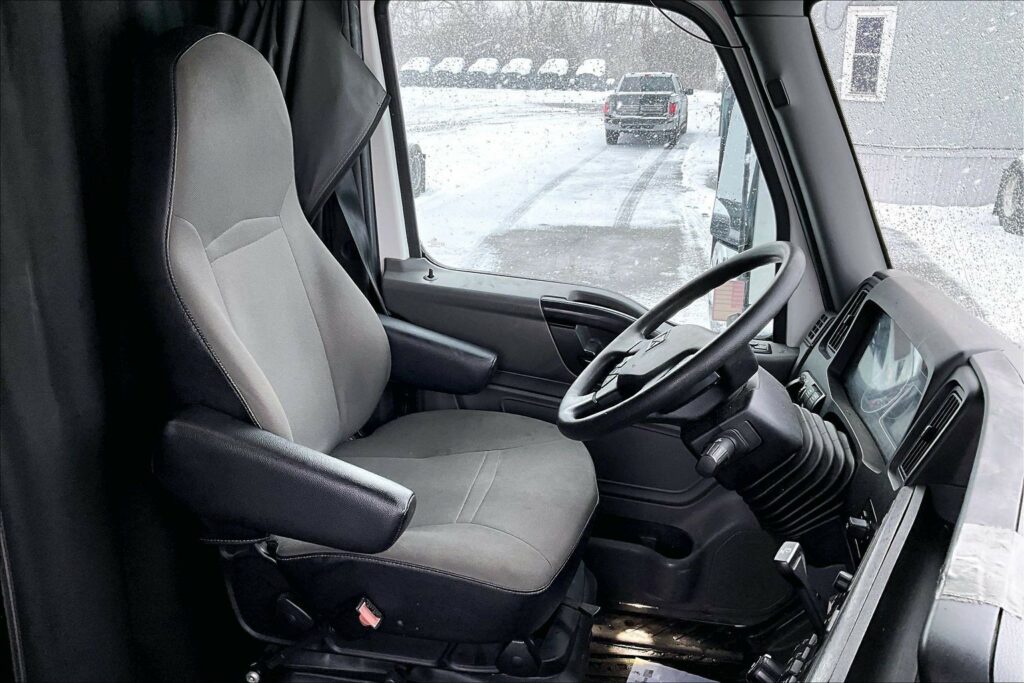 2022 INT LT625 6×4 Sleeper