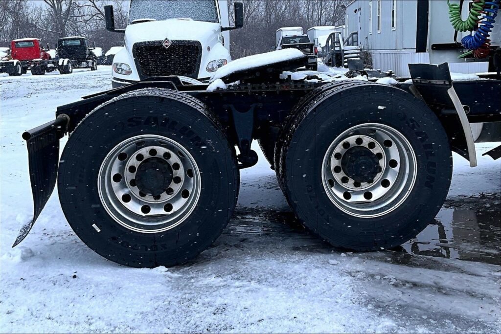 2022 INT LT625 6×4 Sleeper