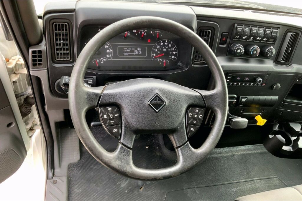 2021 CUM MV607 Medium Conventional