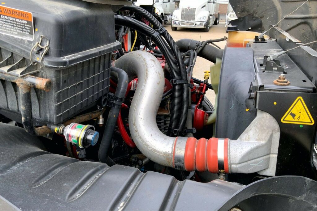 2021 CUM MV607 Medium Conventional