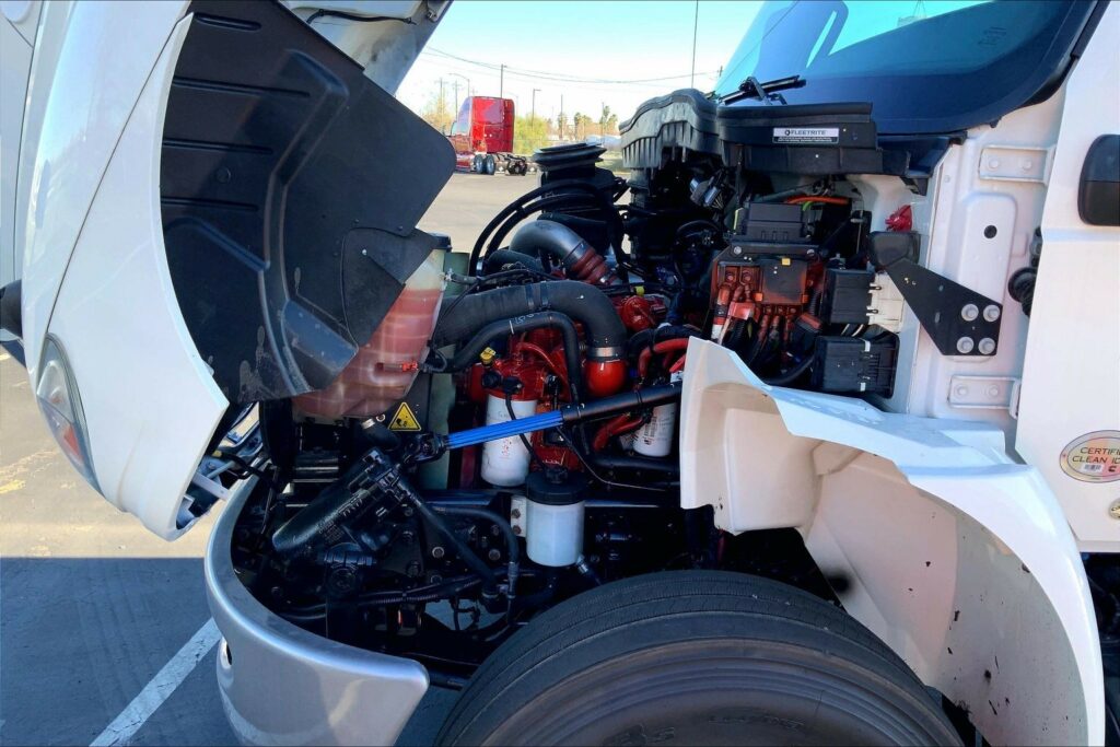 2022 CUM MV607 Medium Conventional