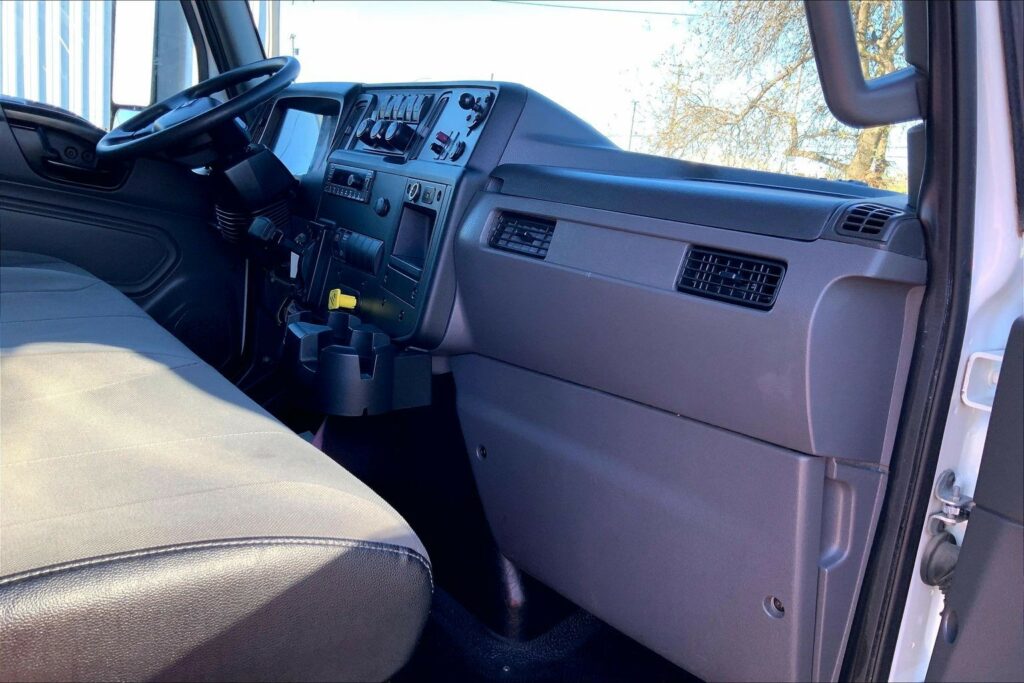 2022 CUM MV607 Medium Conventional