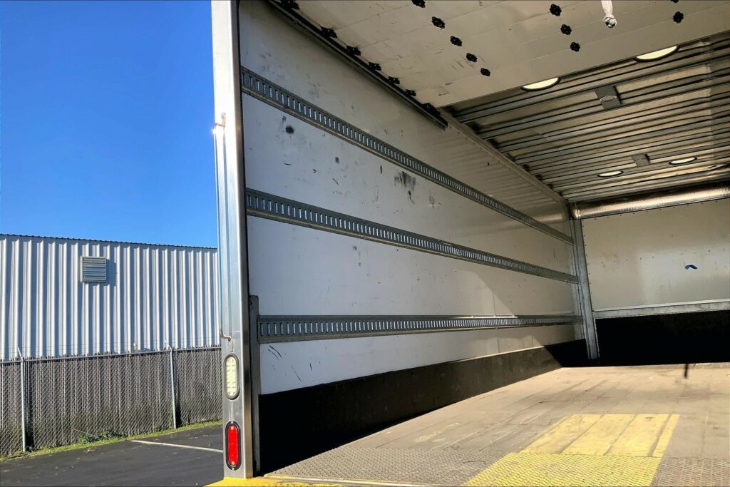 2022 CUM MV607 Medium Conventional