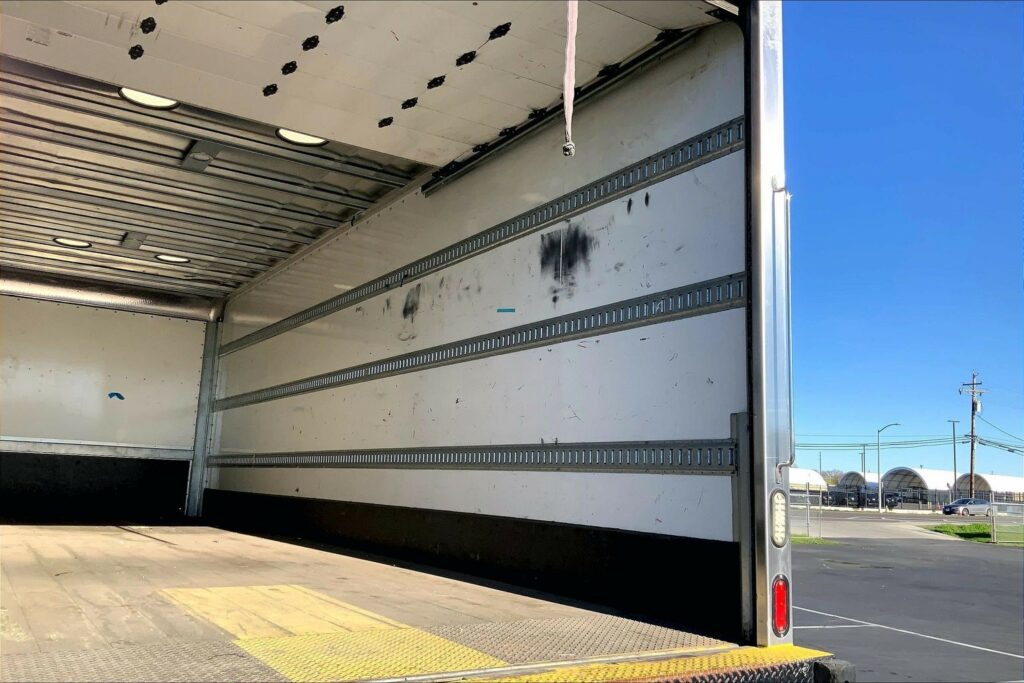 2022 CUM MV607 Medium Conventional