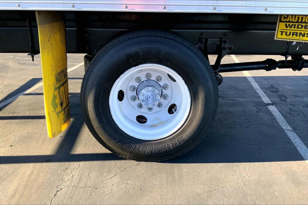 2022 CUM MV607 Medium Conventional