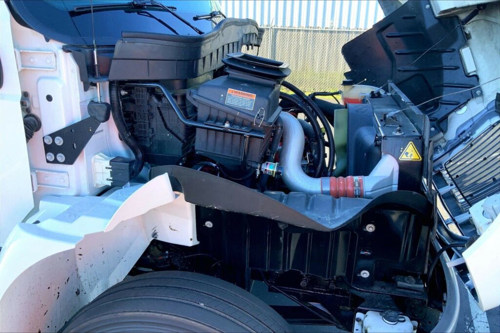 2022 CUM MV607 Medium Conventional