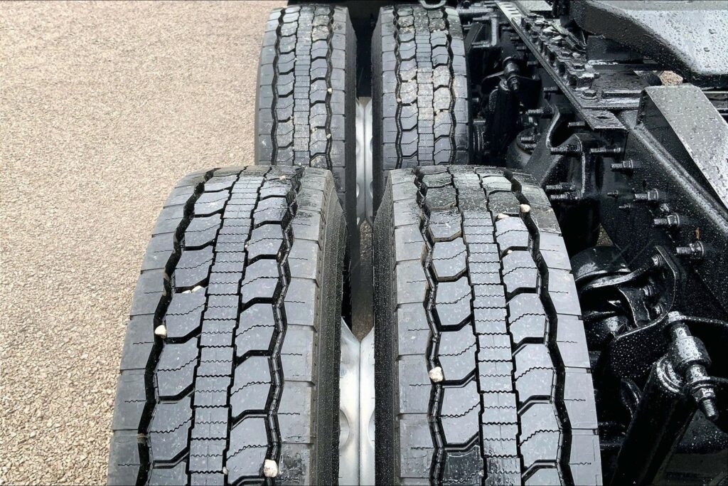 2020 CUM LT625 6×4 Day Cab