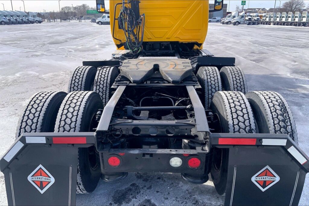 2019 INT LT625 6×4 Day Cab