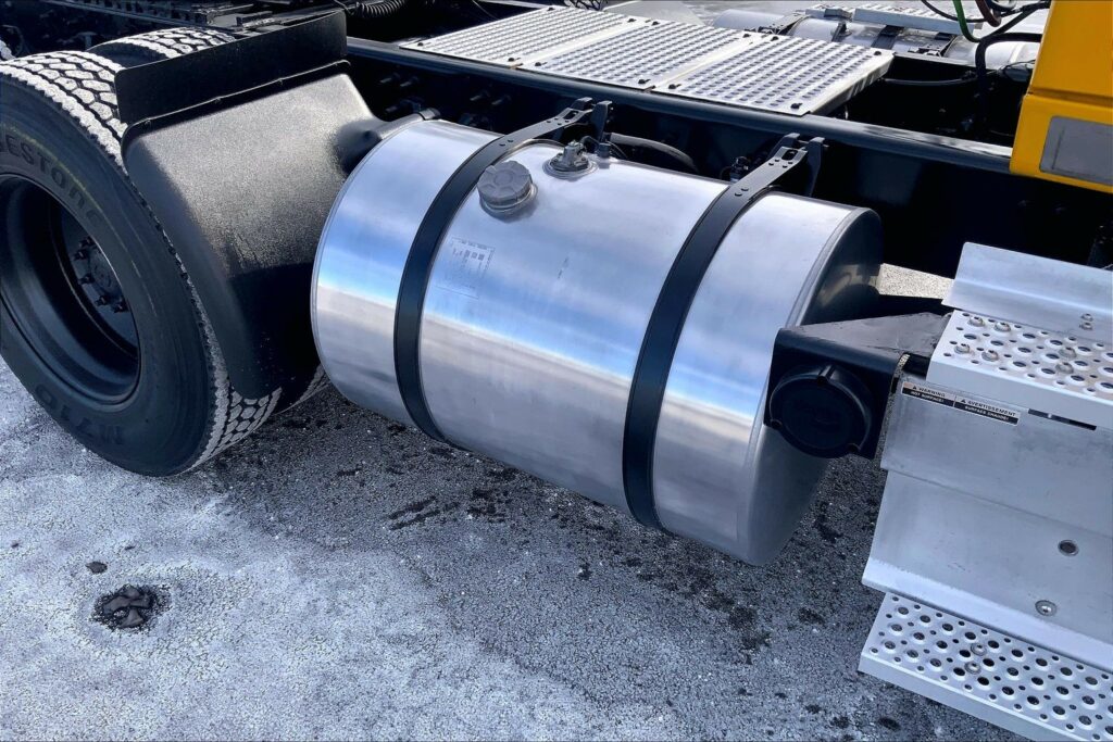 2019 INT LT625 6×4 Day Cab