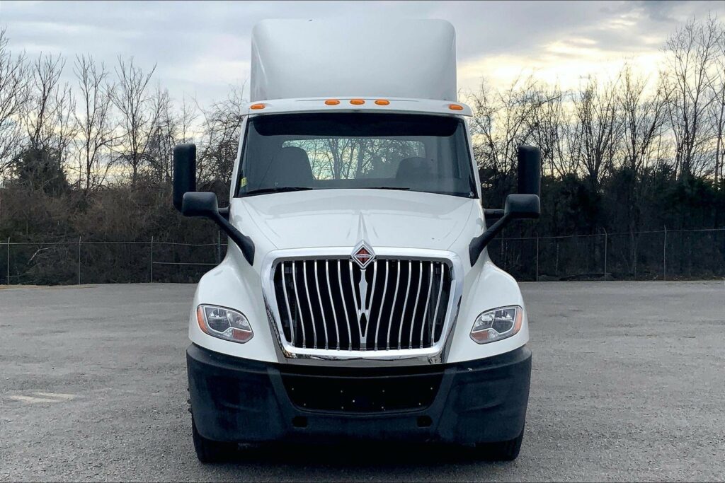 2019 INT LT625 6×4 Day Cab