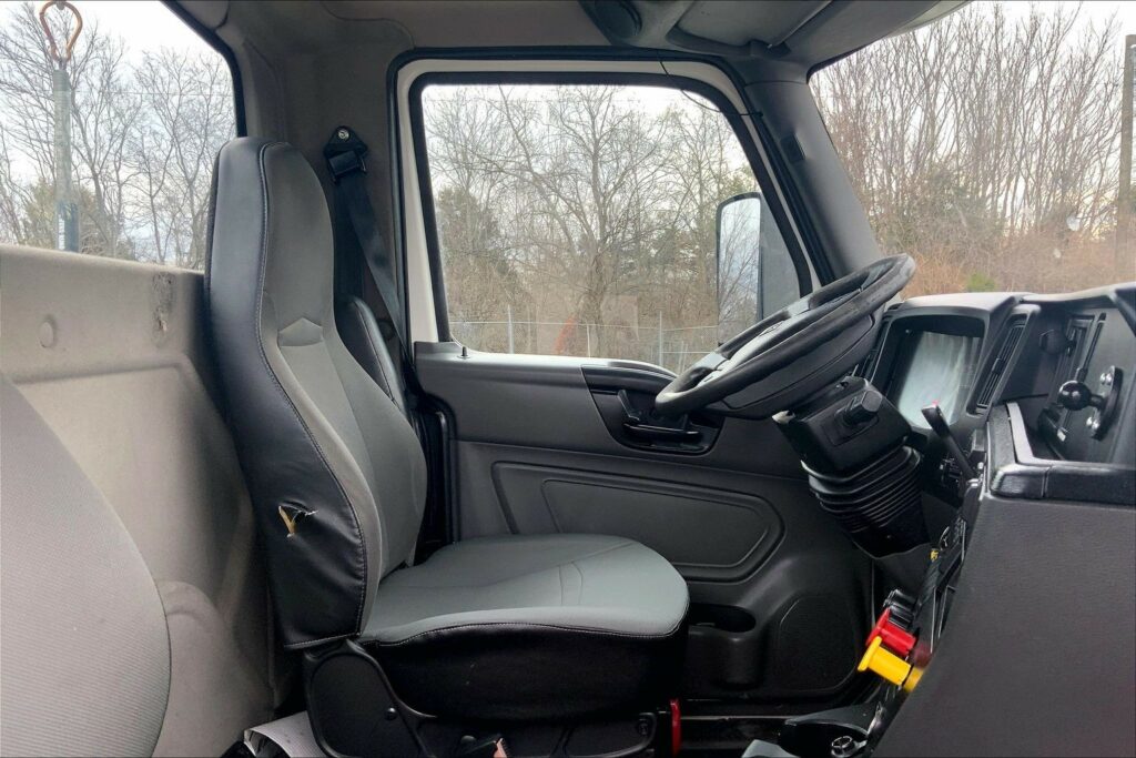 2019 INT LT625 6×4 Day Cab