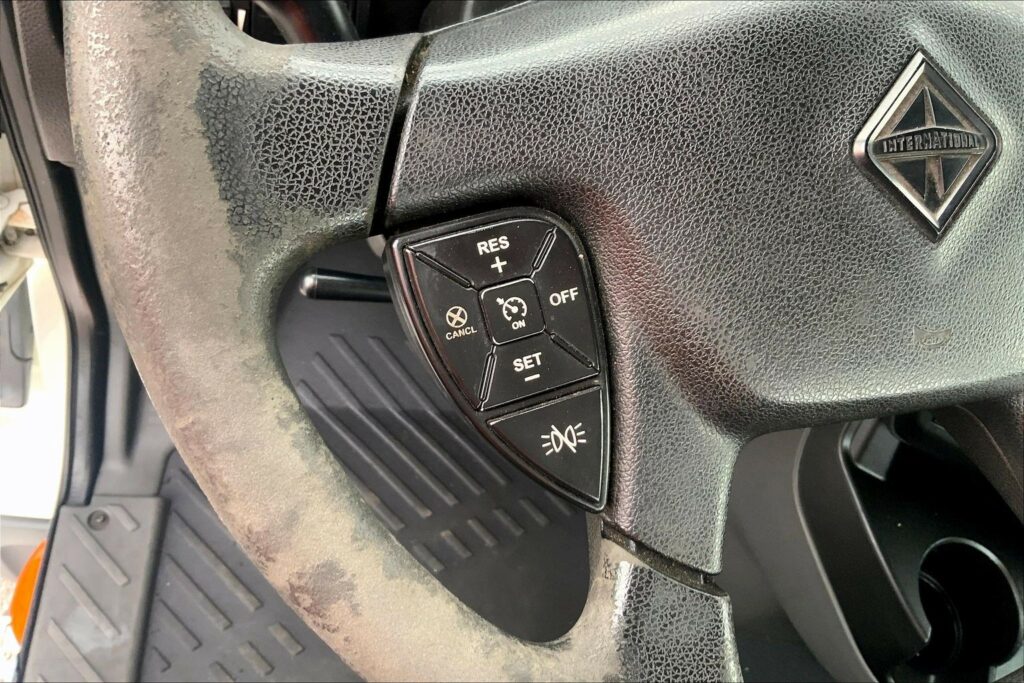 2019 INT LT625 6×4 Day Cab