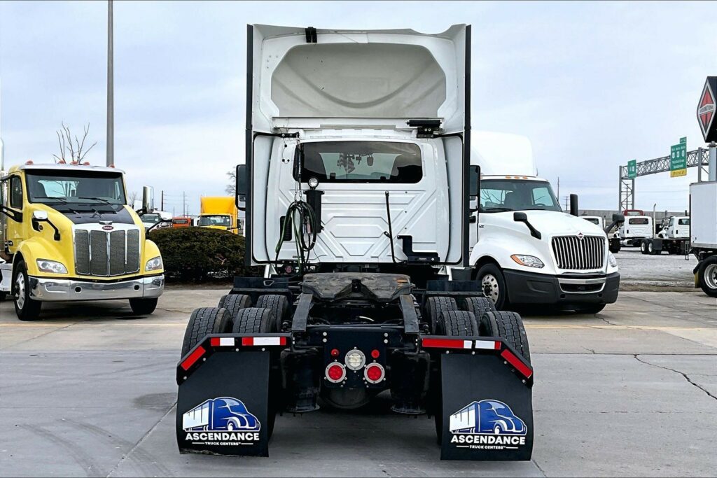 2021 CUM LT625 6×4 Day Cab