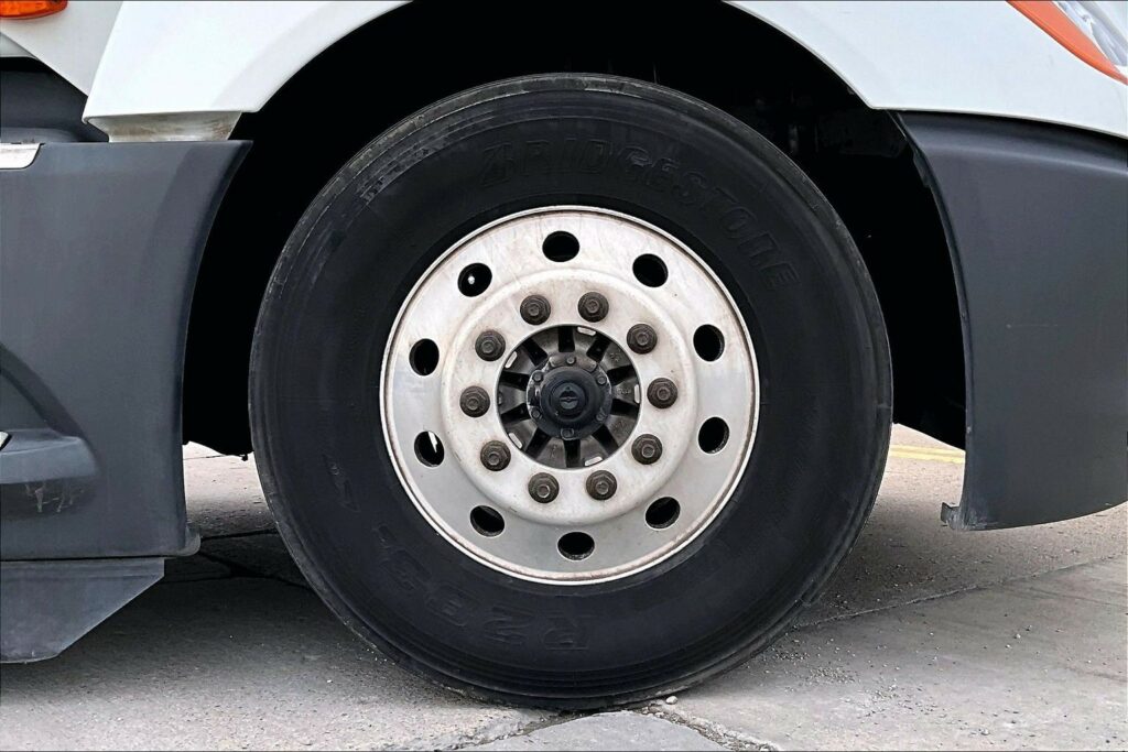 2021 CUM LT625 6×4 Day Cab