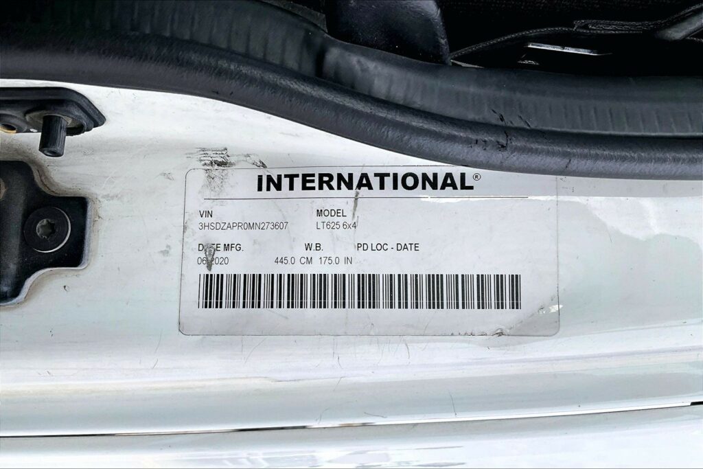 2021 CUM LT625 6×4 Day Cab