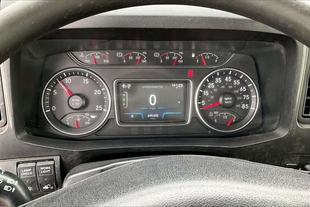 2021 CUM LT625 6×4 Day Cab