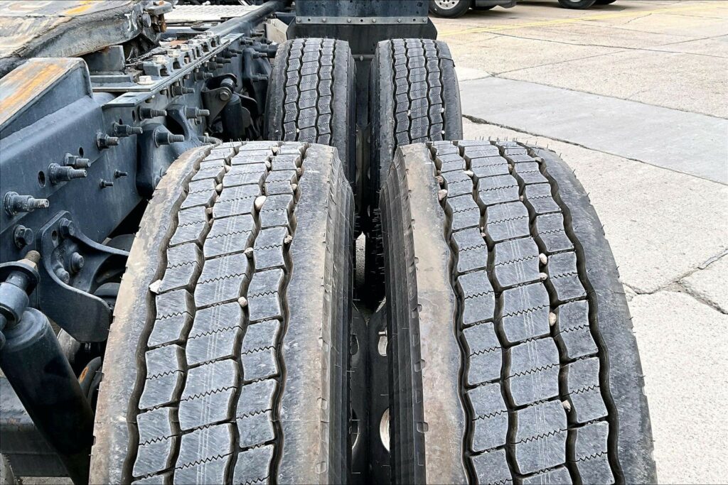 2021 CUM LT625 6×4 Day Cab