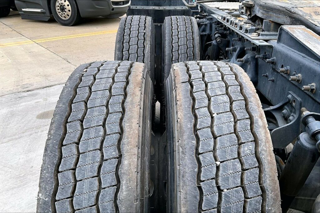 2021 CUM LT625 6×4 Day Cab