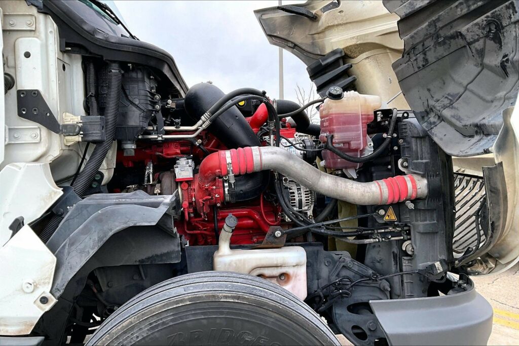 2021 CUM LT625 6×4 Day Cab