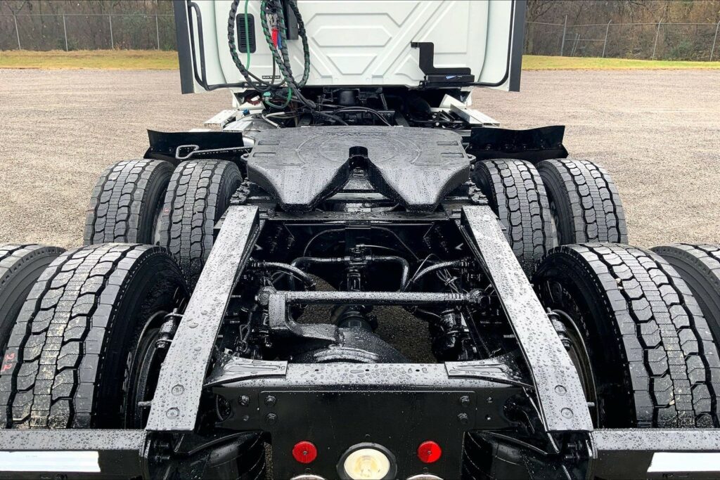 2020 CUM LT625 6×4 Day Cab