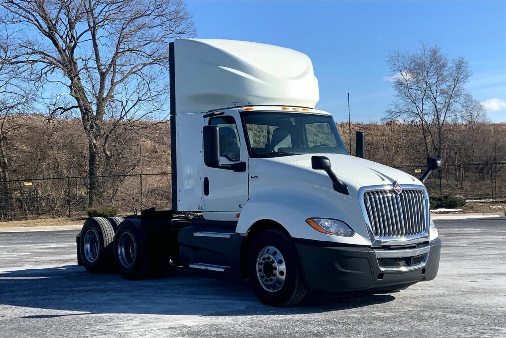 2021 CUM LT625 6×4 Day Cab