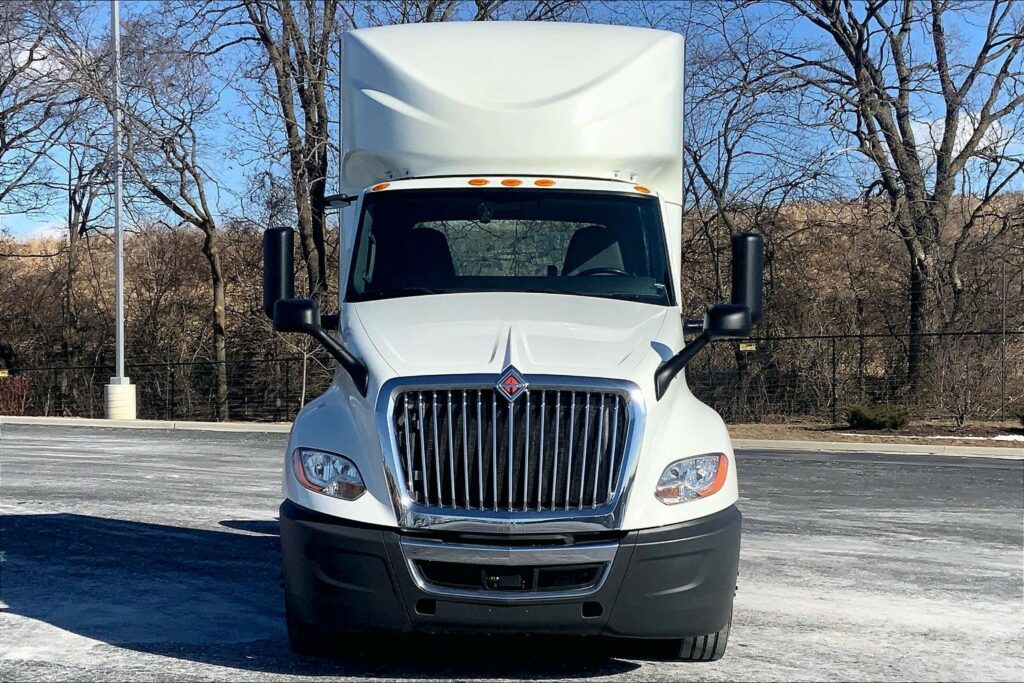 2021 CUM LT625 6×4 Day Cab