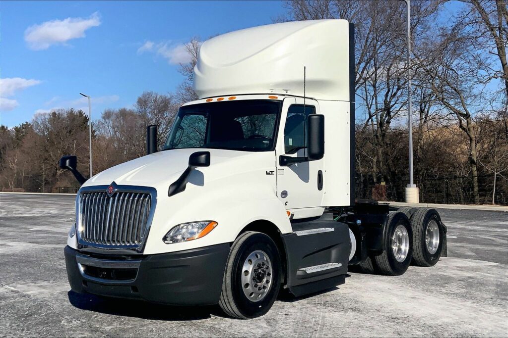 2021 CUM LT625 6×4 Day Cab