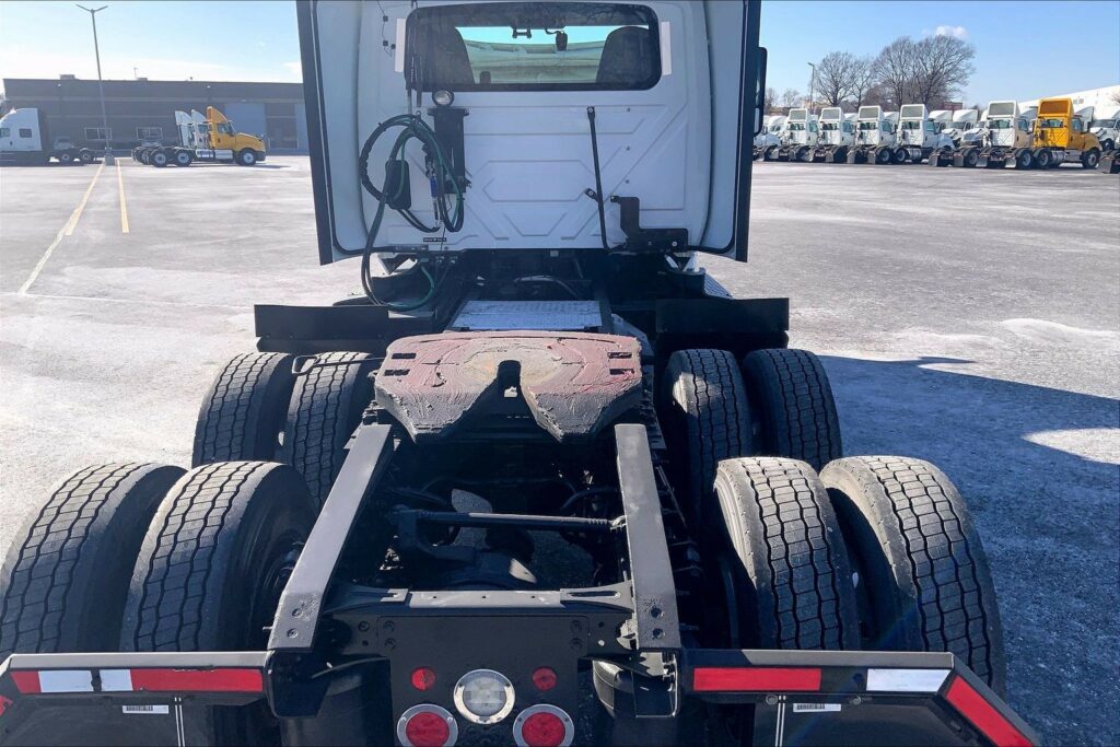 2021 CUM LT625 6×4 Day Cab