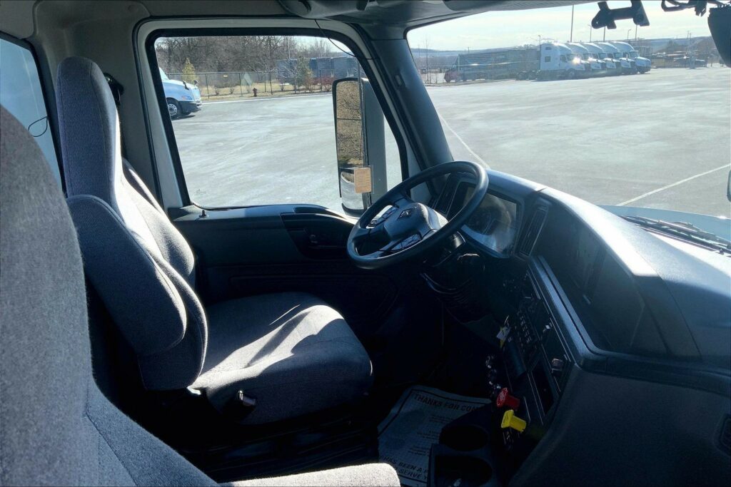 2021 CUM LT625 6×4 Day Cab