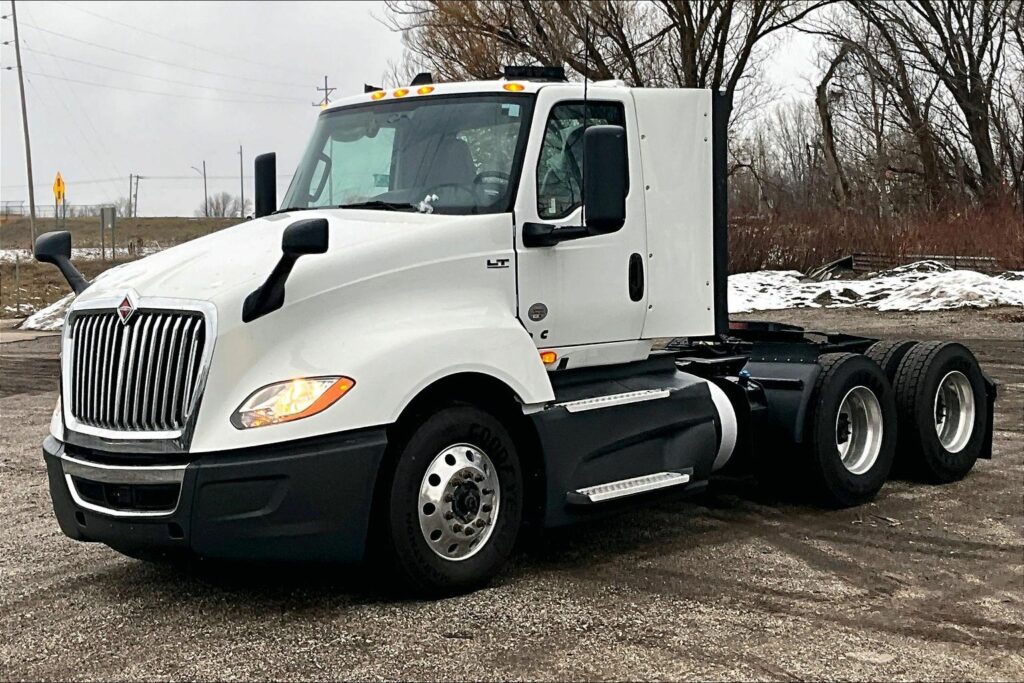 2021 CUM LT625 6×4 Day Cab