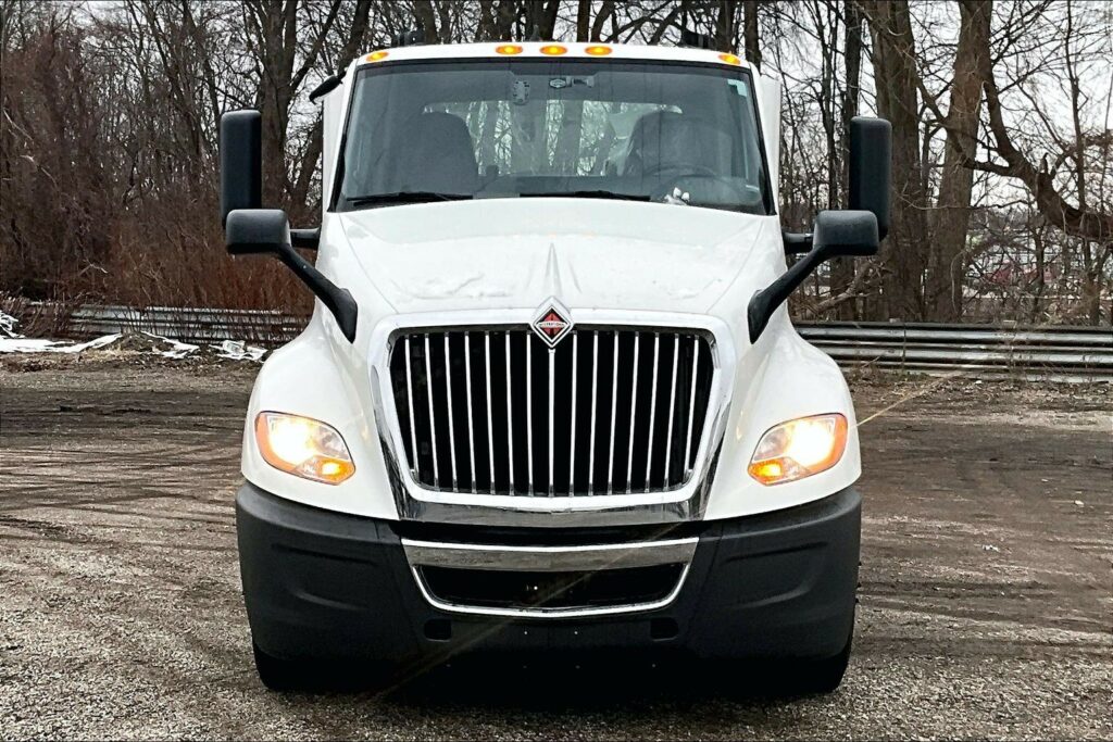 2021 CUM LT625 6×4 Day Cab