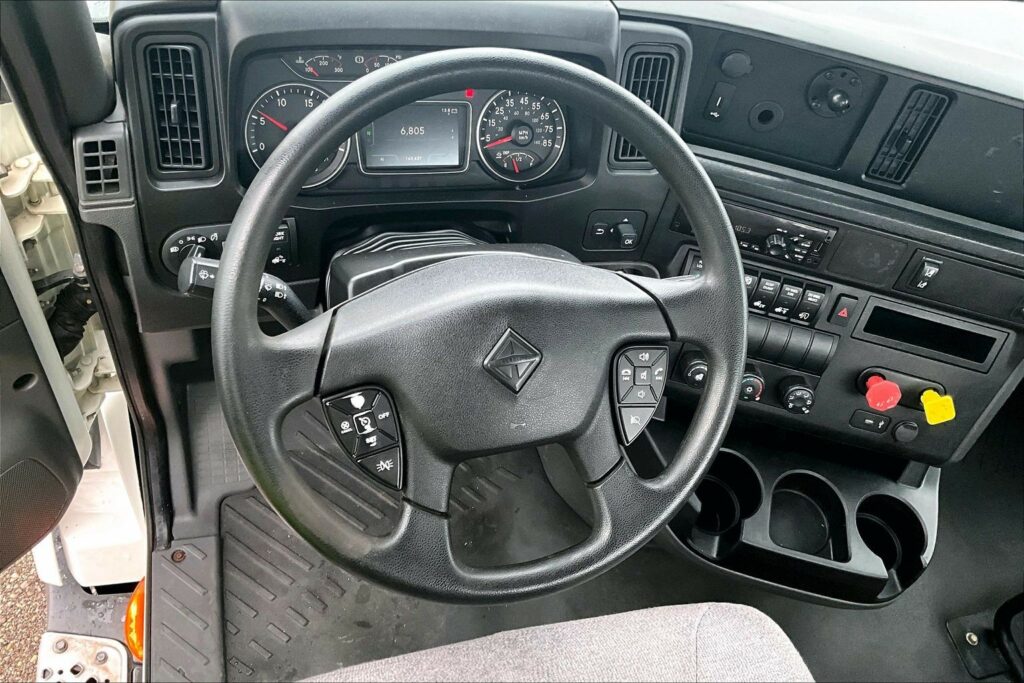 2021 CUM LT625 6×4 Day Cab