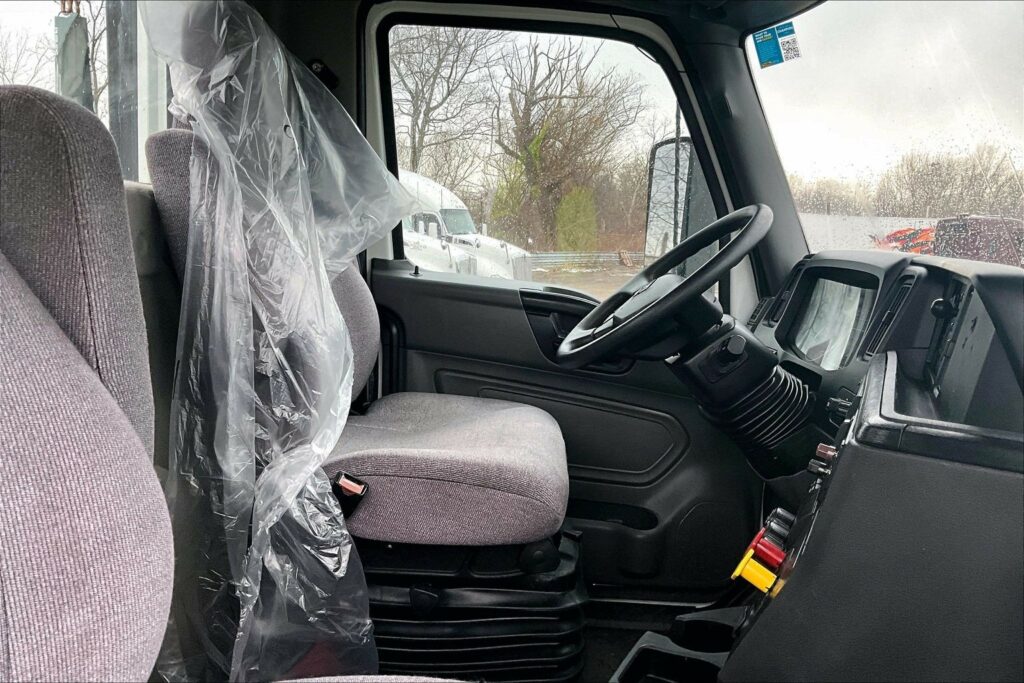 2021 CUM LT625 6×4 Day Cab