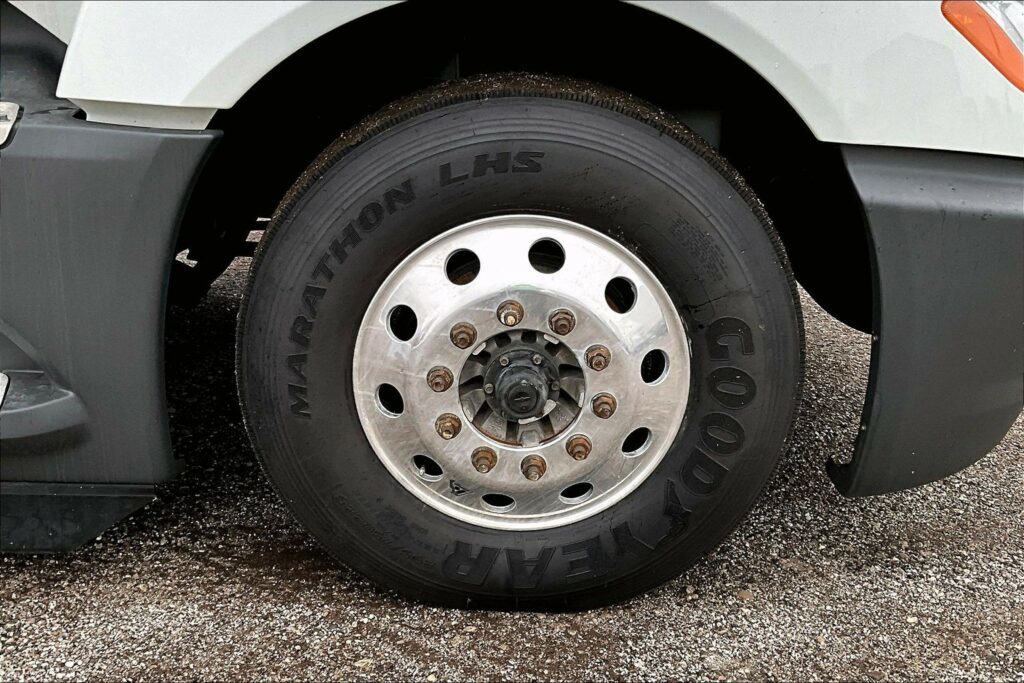 2021 CUM LT625 6×4 Day Cab