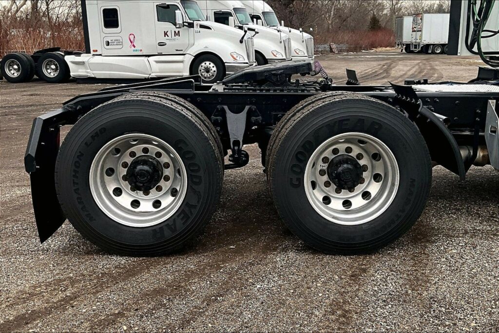 2021 CUM LT625 6×4 Day Cab