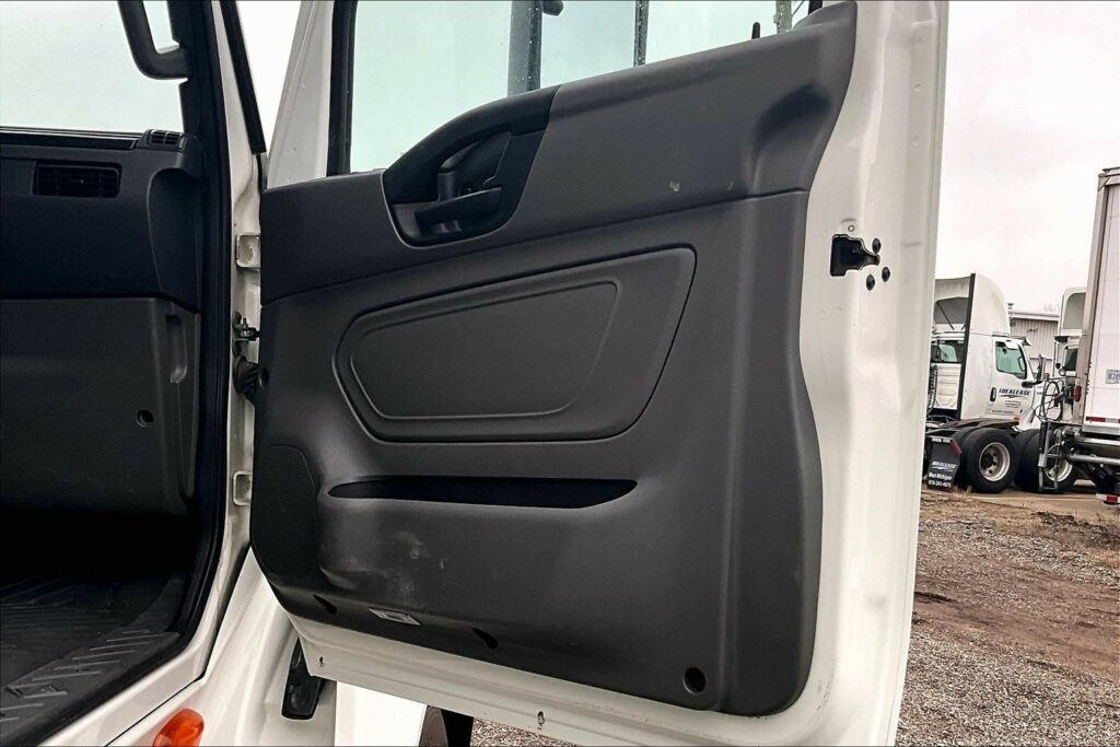 2021 CUM LT625 6×4 Day Cab