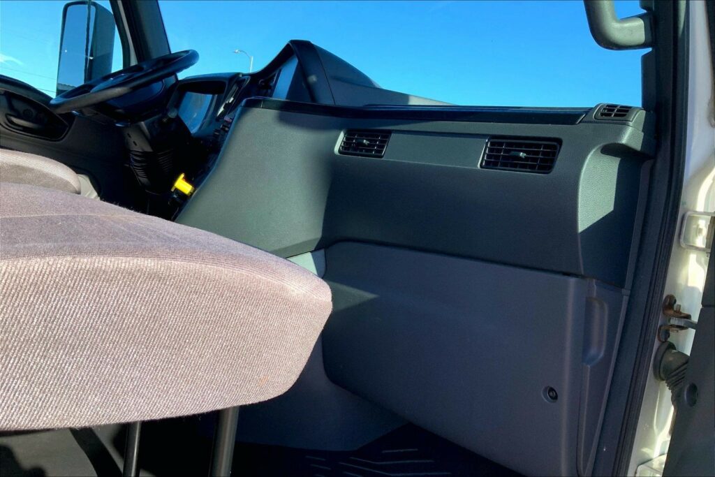 2020 CUM LT625 6×4 Day Cab