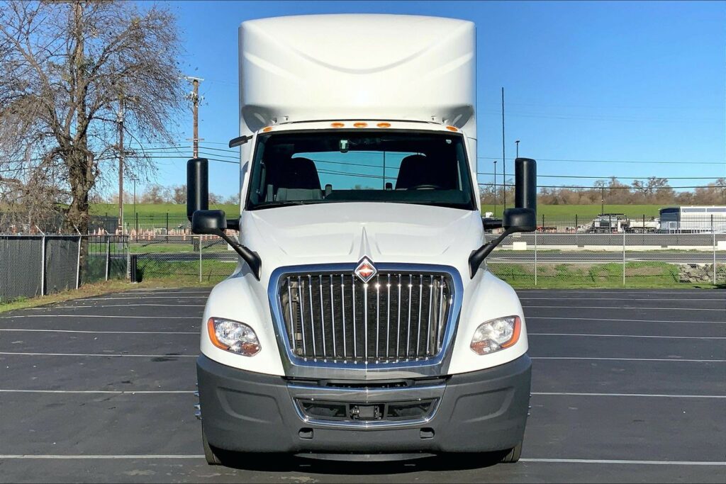 2021 CUM LT625 6×4 Day Cab