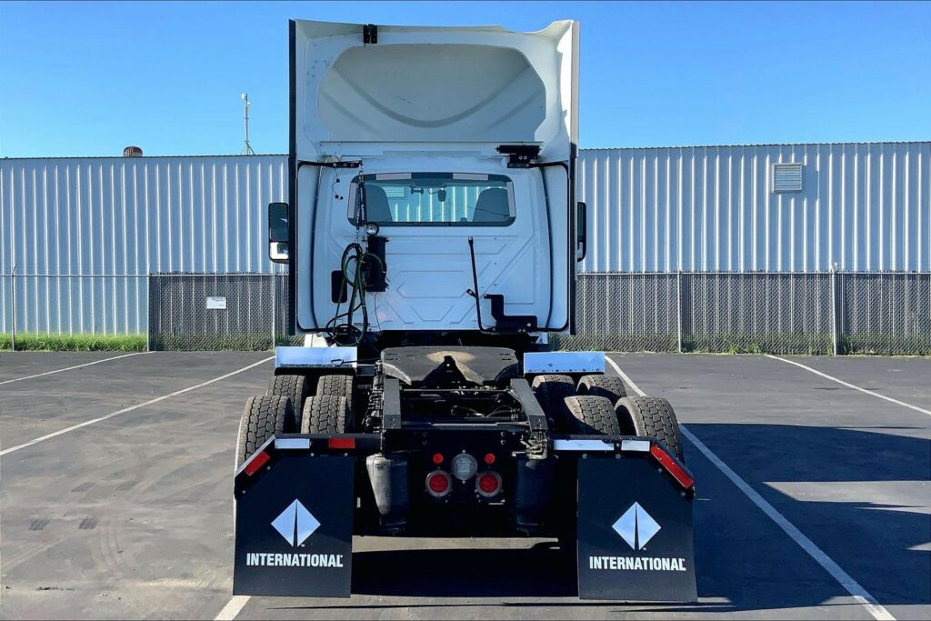 2021 CUM LT625 6×4 Day Cab